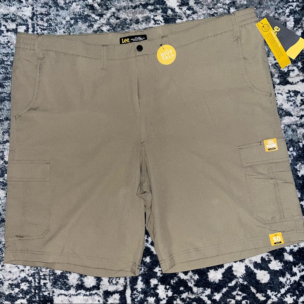 Lee Mens cargo shorts beige 4 pockets size 3x